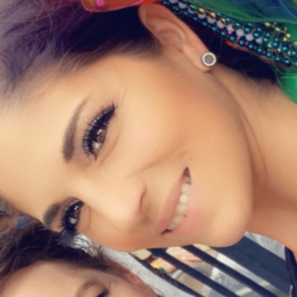 Meet your Posher, Kristina